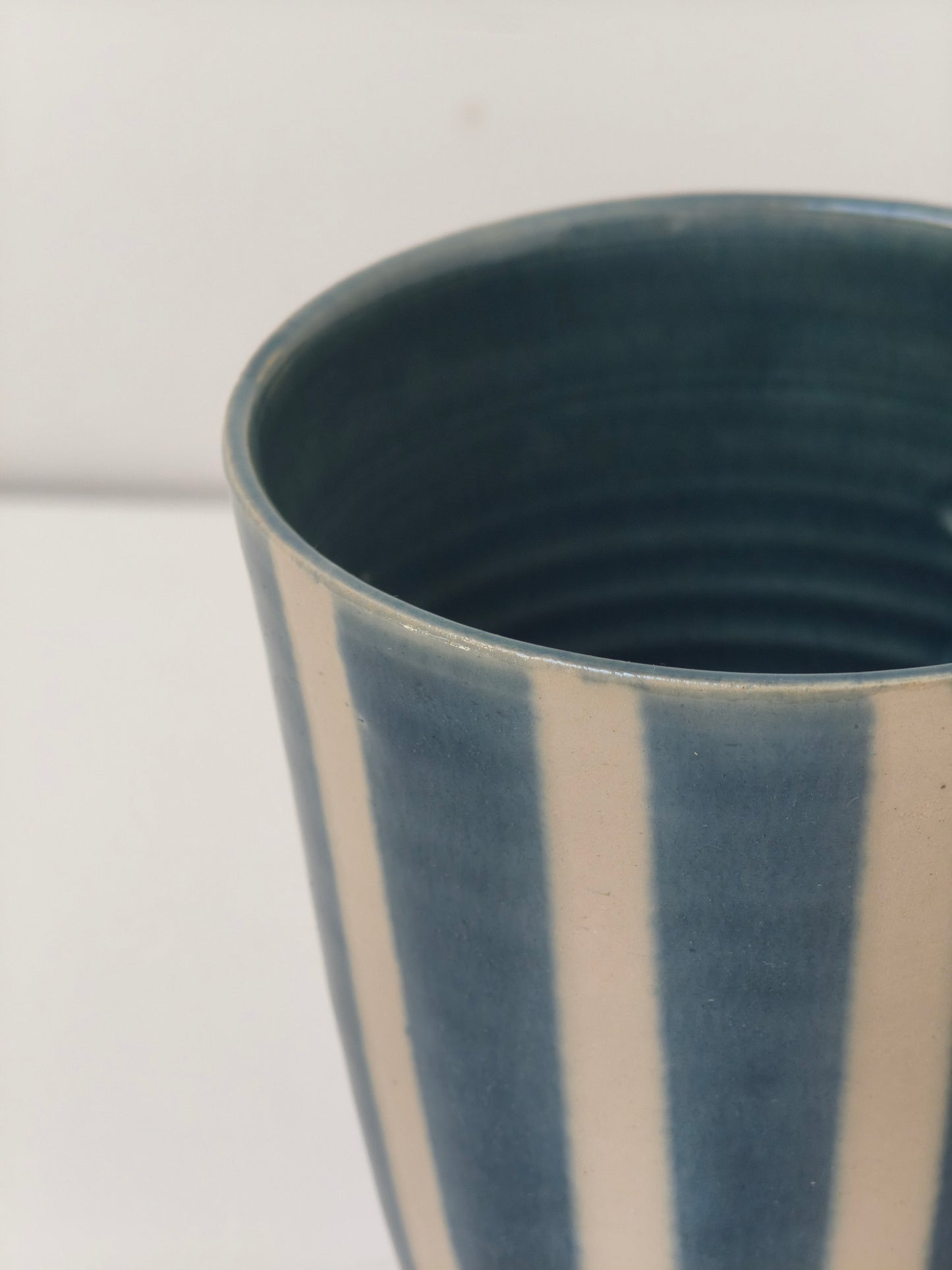 Grand mug rayé