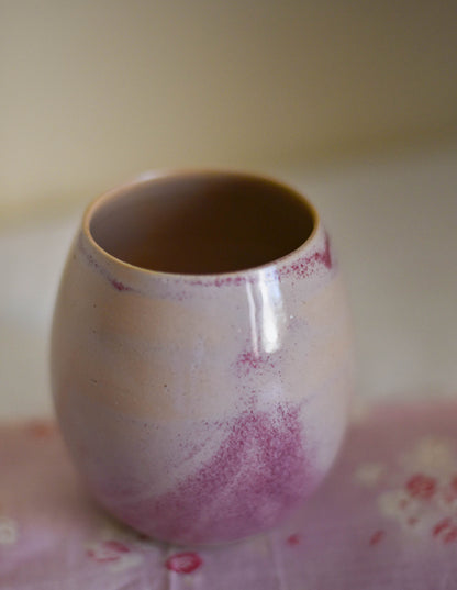 Petit vase en grès blanc