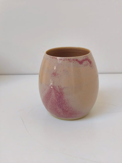 Petit vase en grès blanc